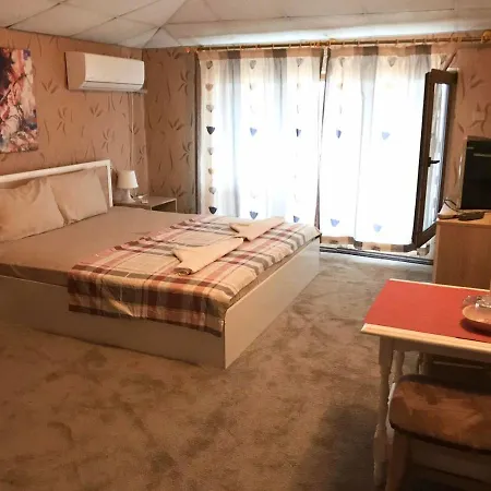 Urdoviza Πανσιόν 3*