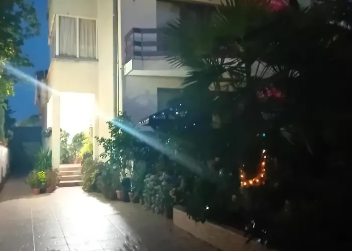 Urdoviza 招待所 3*